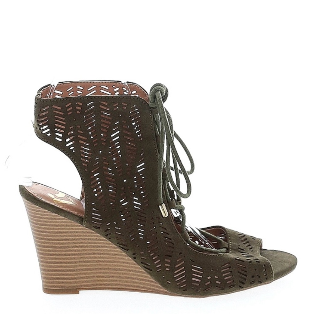 Report Green Wedge Shoes for Effortless Style